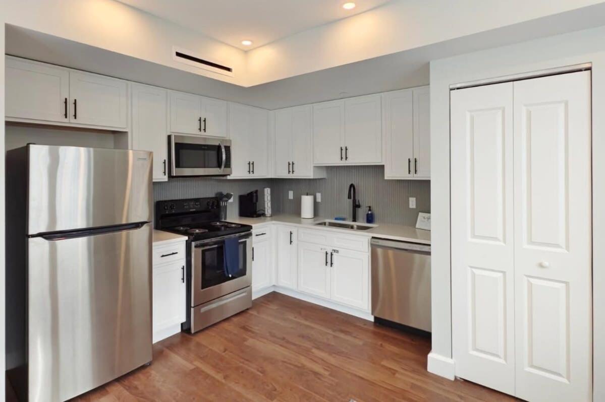 Fun Cozy Apts - 1 25 Mile Walk To Tiaa Bnk Fld Jacksonville Exterior foto